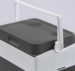 Mobicool MV27 AC/DC Thermo-elektrische Koelbox - 26L - 12/230v - Grijs 18 Mobicool MV27 AC/DC Thermo-elektrische Koelbox - 26L - 12/230v - Grijs -Campingwinkel 1200x1129 3