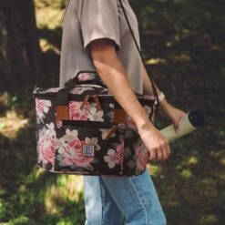 Brisby 4 Laags Geïsoleerde Koeltas - Boodschappentas 21 Liter - Bloemetjes 15 Brisby 4 Laags Geïsoleerde Koeltas - Boodschappentas 21 Liter - Bloemetjes -Campingwinkel 1200x1200 1211