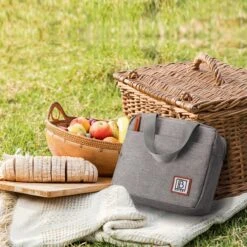 Brisby 4 Laags Geïsoleerde Koeltas - Lunchtas 4 Liter - Lichtgrijs 16 Brisby 4 Laags Geïsoleerde Koeltas - Lunchtas 4 Liter - Lichtgrijs -Campingwinkel 1200x1200 1229