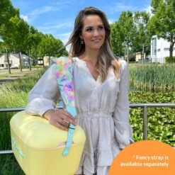 Merkloos Polarbox - Koelbox - Met Schouderband - Geel - 20 Liter - 45x30x(H)27cm -Campingwinkel 1200x1200 1334