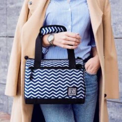 Brisby 4 Laags Geïsoleerde Koeltas - Lunchtas 10 Liter - Zigzag Blauw -Campingwinkel 1200x1200 1348