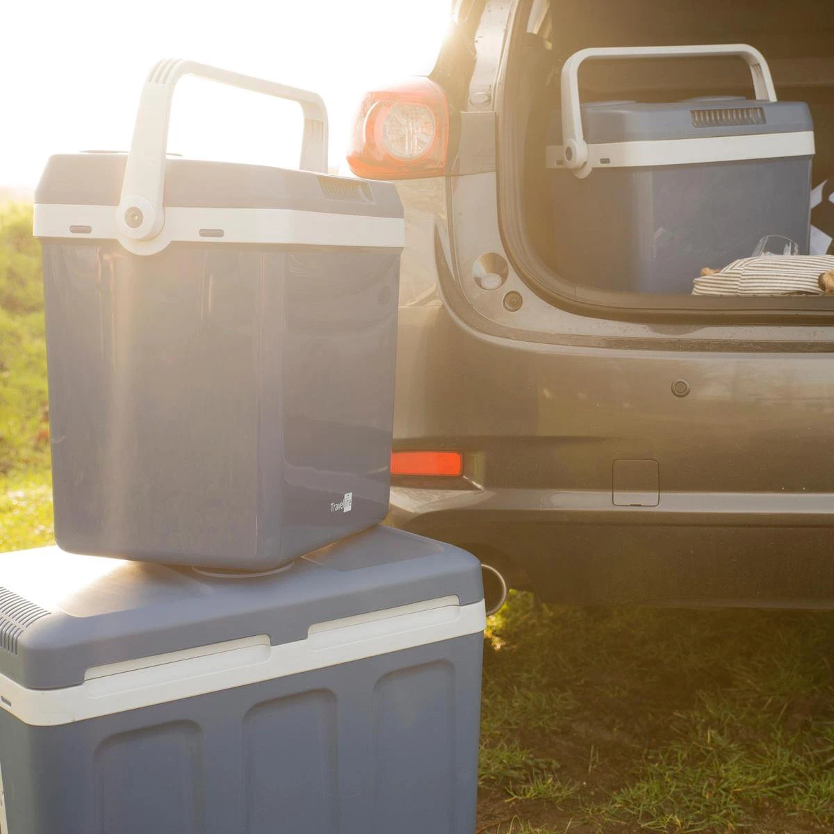 Travellife TL45 Thermo-Elektrische Koelbox - 40L - AC/DC - 12V/230V - Blauw 5 Travellife TL45 Thermo-Elektrische Koelbox - 40L - AC/DC - 12V/230V - Blauw - Afbeelding 5