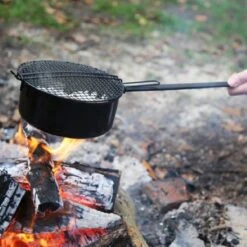 3BMT Popcorn Pan Voor Kampvuur - Met Popcorn Mais - Ook Voor BBQ -Campingwinkel 1200x1200 1853