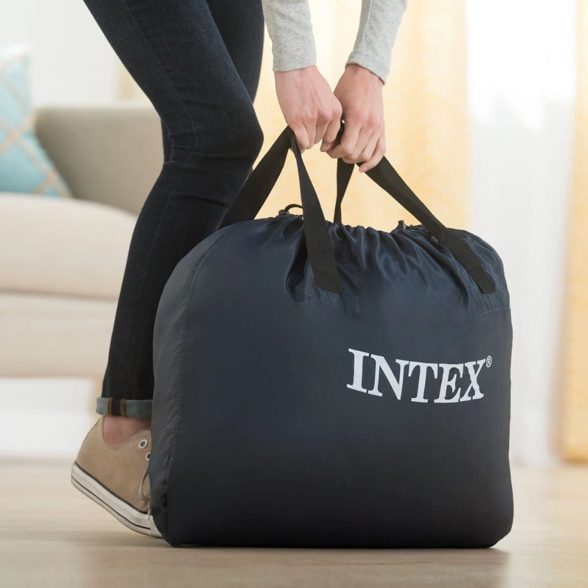 Intex Luchtbed - Twijfelaar - 137 X 191 X 33 Cm - Grijs - Met Ingebouwde Pomp, Hoeslaken Antraciet En Reparatieset 4 Intex Luchtbed - Twijfelaar - 137 X 191 X 33 Cm - Grijs - Met Ingebouwde Pomp, Hoeslaken Antraciet En Reparatieset - Afbeelding 4