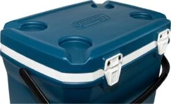 Coleman 28QT Xtreme Koelbox - 26 Liter - Blauw 11 Coleman 28QT Xtreme Koelbox - 26 Liter - Blauw -Campingwinkel 1200x727 6