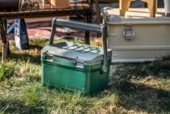 Stanley The Easy Carry Outdoor Cooler 15,1L - Koelbox - Green 15 Stanley The Easy Carry Outdoor Cooler 15,1L - Koelbox - Green -Campingwinkel 1200x800 212