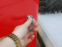 AXI Retro Cooler Rood - Koeler Met Wielen - 76L Inhoud - Koelbox Met Aftapkraan 23 AXI Retro Cooler Rood - Koeler Met Wielen - 76L Inhoud - Koelbox Met Aftapkraan -Campingwinkel 1200x900 28