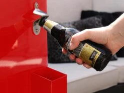 AXI Retro Cooler Rood - Koeler Met Wielen - 76L Inhoud - Koelbox Met Aftapkraan 31 AXI Retro Cooler Rood - Koeler Met Wielen - 76L Inhoud - Koelbox Met Aftapkraan -Campingwinkel 1200x900 33