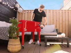 AXI Retro Cooler Rood - Koeler Met Wielen - 76L Inhoud - Koelbox Met Aftapkraan 32 AXI Retro Cooler Rood - Koeler Met Wielen - 76L Inhoud - Koelbox Met Aftapkraan -Campingwinkel 1200x900 34